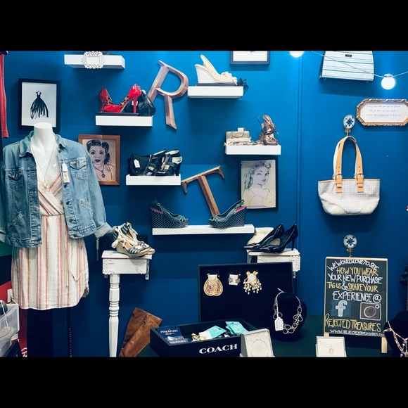 Meet your Posher, Jessica - Picture 9 of 11